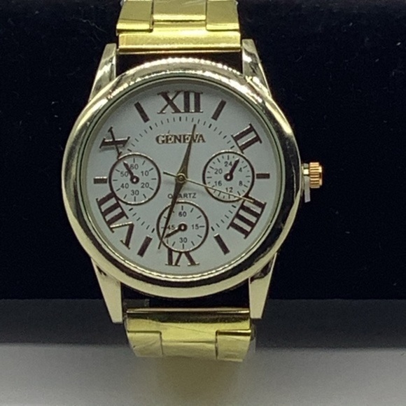 Geneva Quartz Stainless Steel Wrist Watch Unisex Gold Tone - Picture 2 of 12